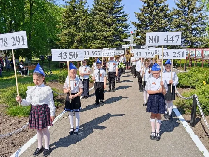 Митинг «Поклонимся великим тем годам»