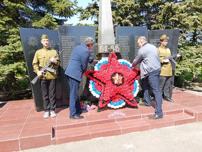Митинг «Поклонимся великим тем годам»