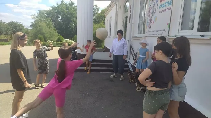 «Весёлые мячи» - игровая программа