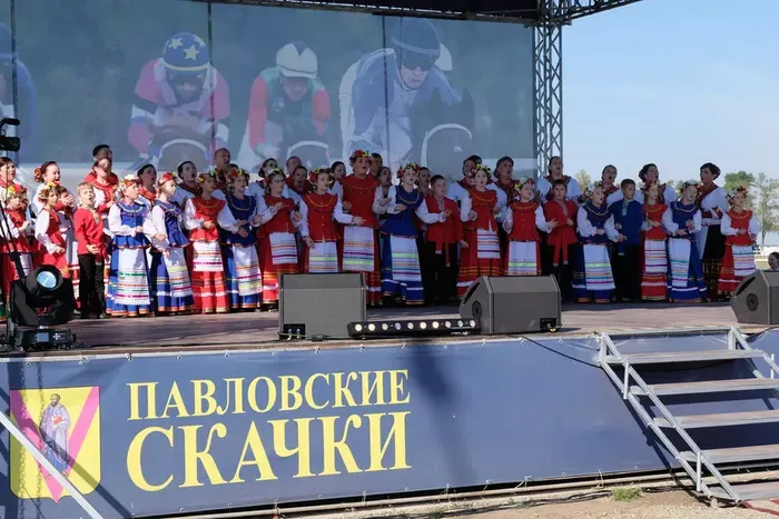 "С праздником, Павловский район!" - участие в праздничных мероприятиях