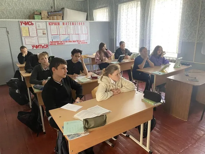 «Часовые Родины» — беседа, посвящённая Дню пограничника