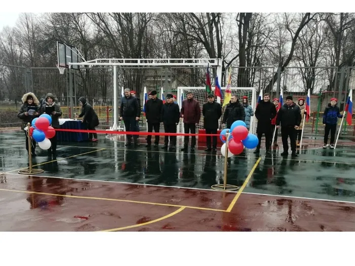Слайд1 открытие спортивной площадки в Северном СП