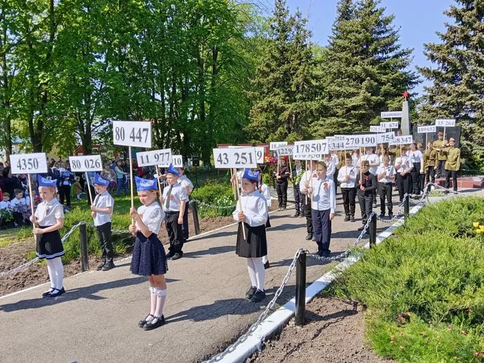 Митинг «Поклонимся великим тем годам»