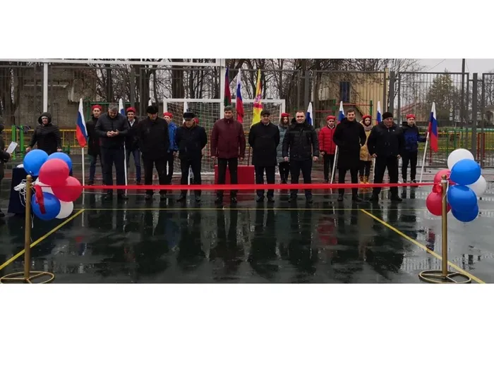 Слайд7 открытие спортивной площадки в Северном СП