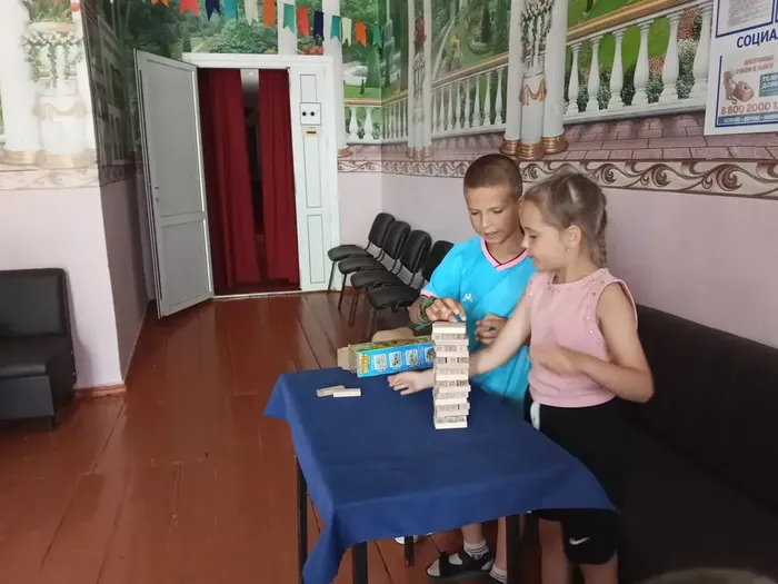 "Все мы любим поиграть» - час настольных игр