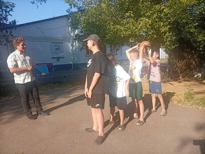 «Нам некогда скучать» — игровая программа