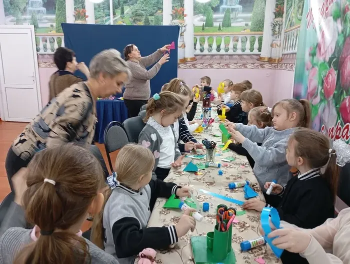 «Это все для наших мам!» - час творчества