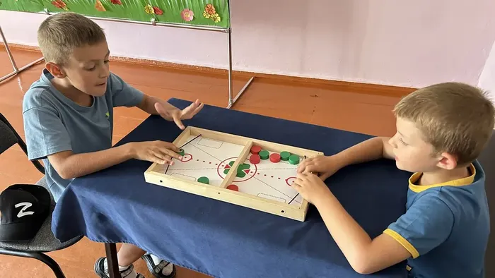 «Тихие затеи» - час занятий настольными играми