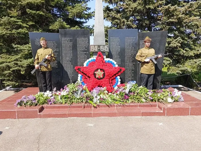 Митинг «Поклонимся великим тем годам»