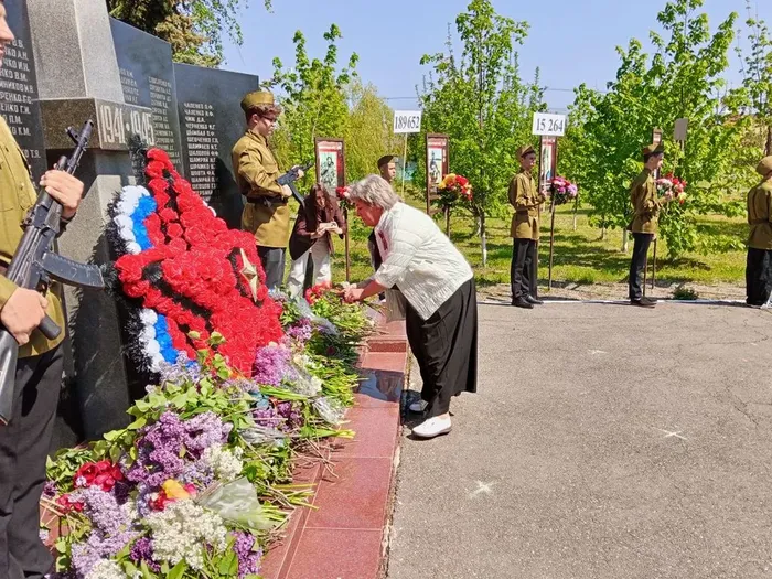 Митинг «Поклонимся великим тем годам»